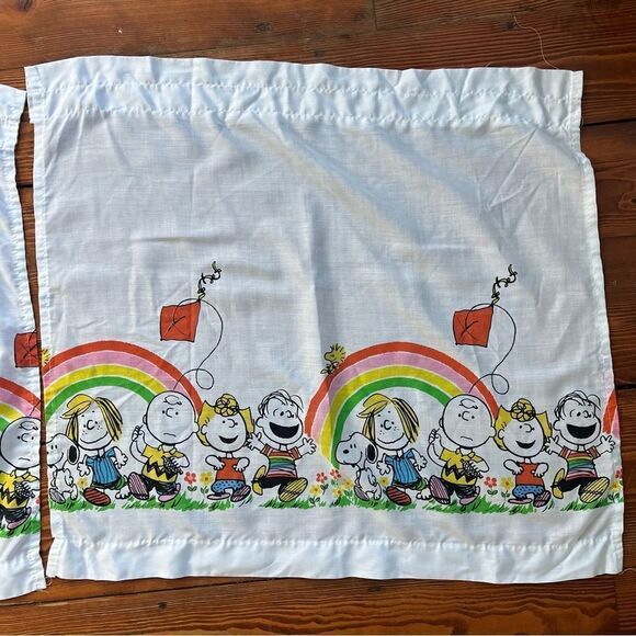 Vintage Peanuts Curtains 1966 Cafe Curtains With Ruffle Valance - Picture 4 of 13